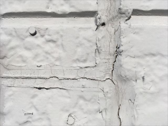 目地シーリング材にひび